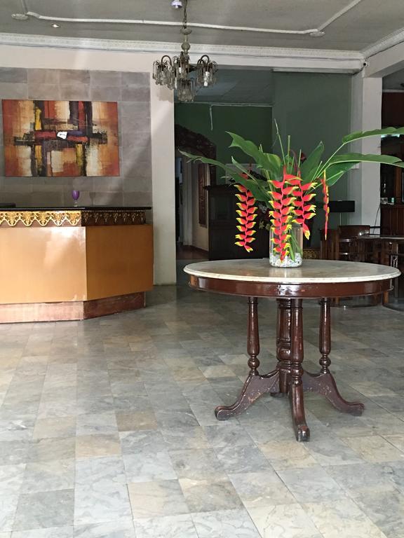 Le Paradis Hotel Palembang Eksteriør bilde